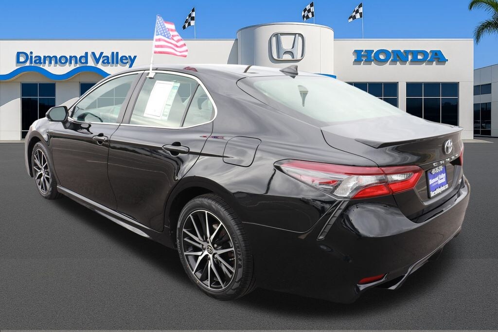 Used 2023 Toyota Camry SE Sedan