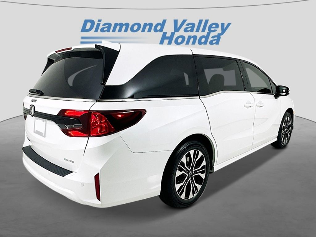 2026 Honda Odyssey Elite photo 3