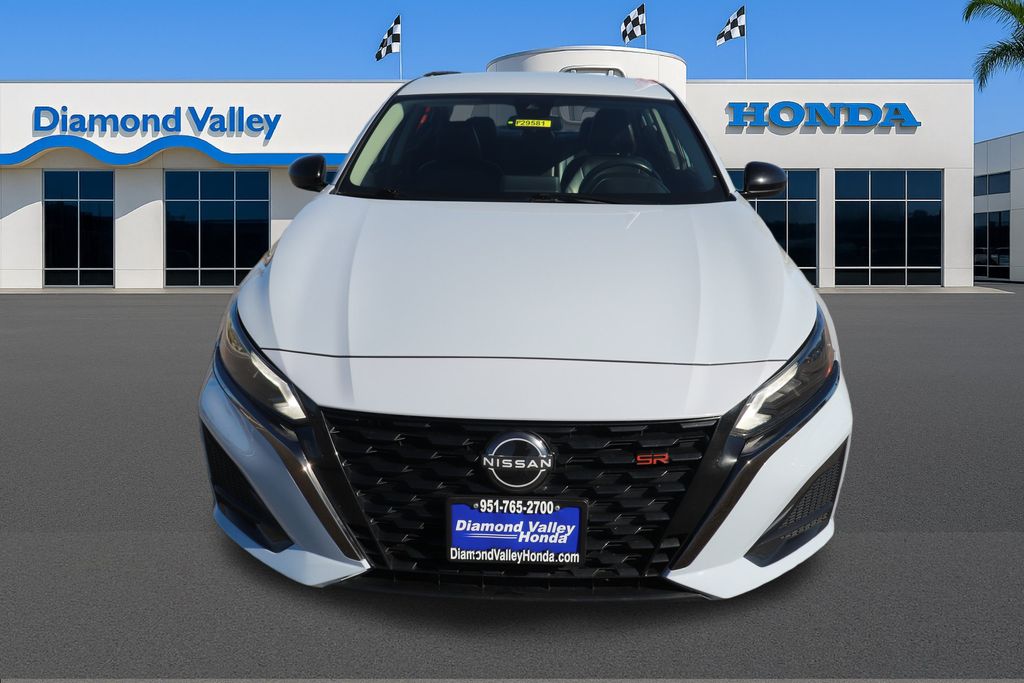 2023 Nissan Altima 2.5 SR photo 2