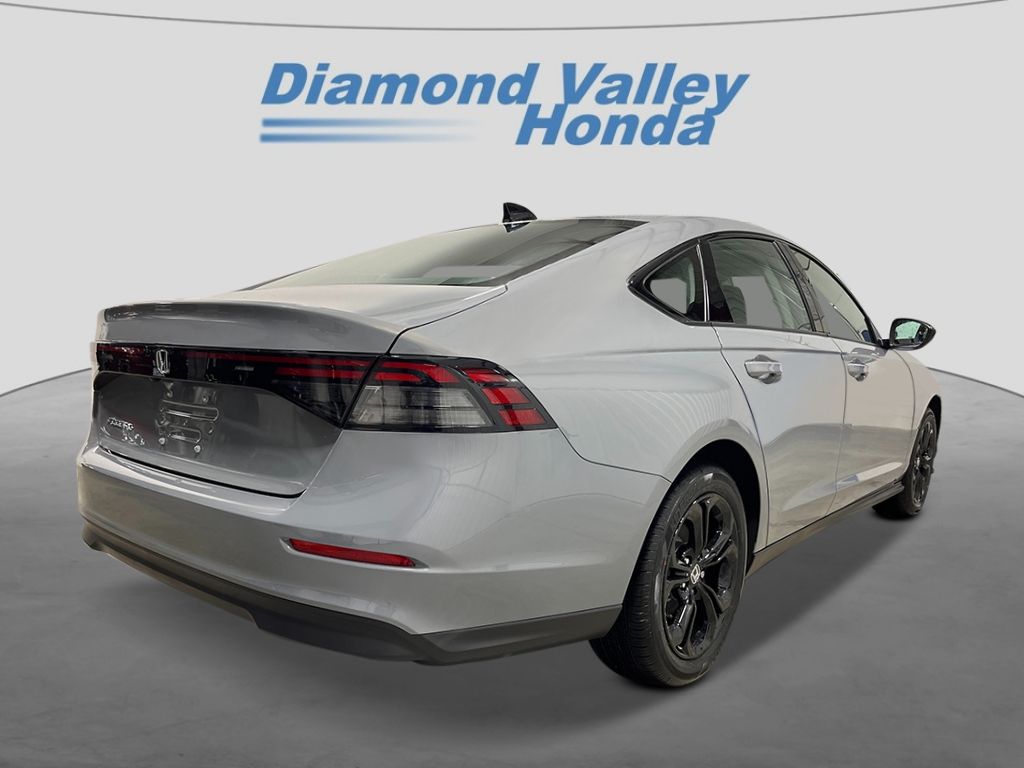 2025 Honda Accord SE photo 3