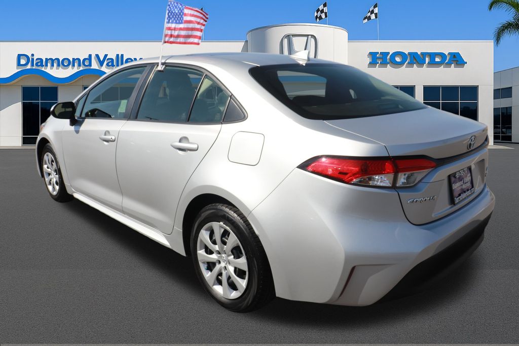 2025 Toyota Corolla XLE SE photo 4