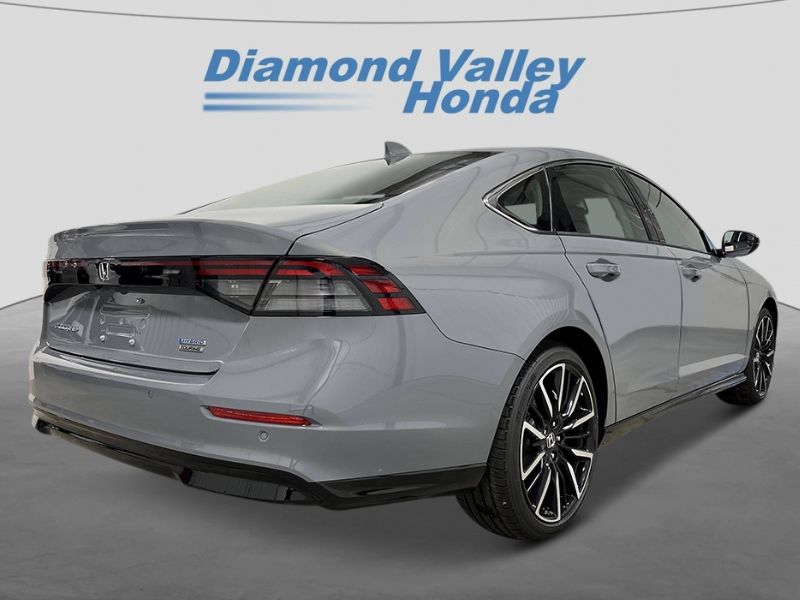 2025 Honda Accord Hybrid Touring photo 2