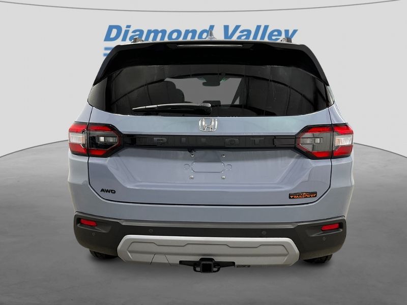 2025 Honda Pilot TrailSport photo 3