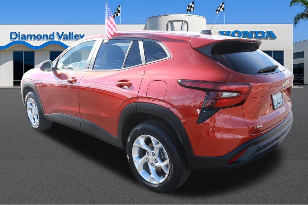 Used 2024 Chevrolet Trax LS SUV