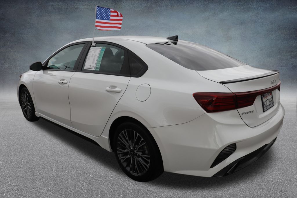 2023 Kia Forte GT-Line photo 4