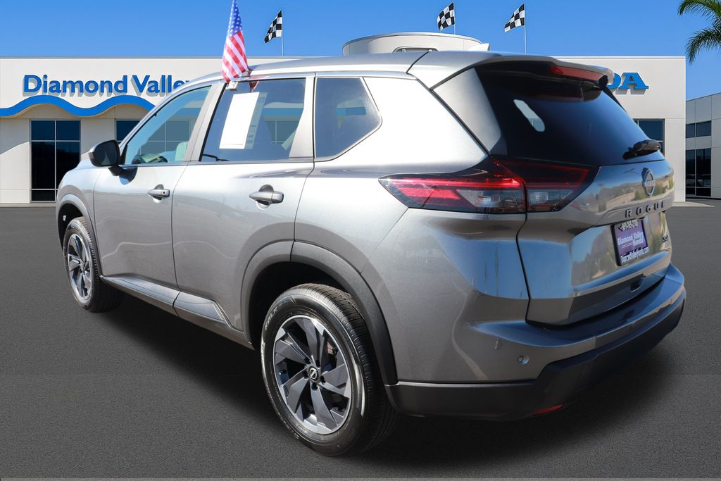 2024 Nissan Rogue SV photo 3
