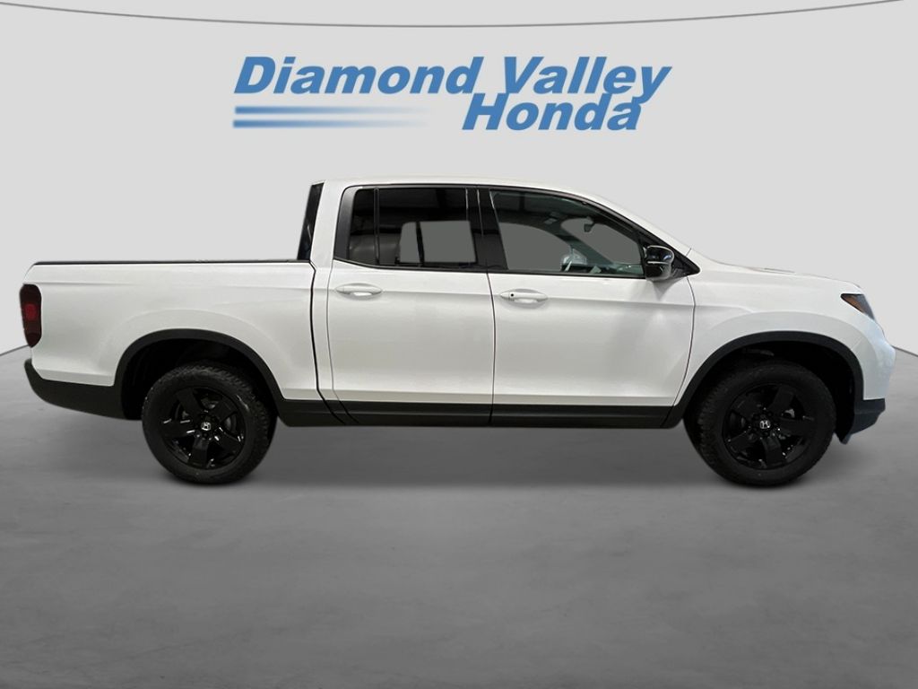 2025 Honda Ridgeline Black Edition photo 2