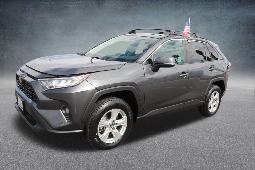 2019 Toyota RAV4 Premium XLE photo 3