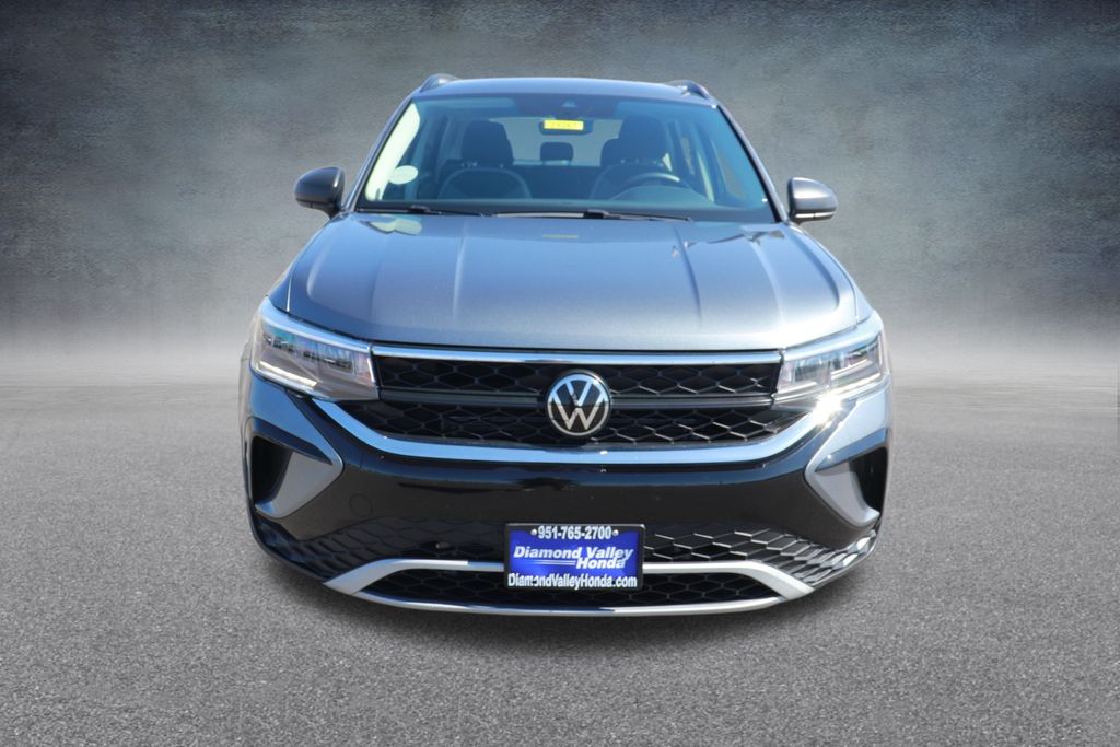 2024 Volkswagen Taos S photo 2