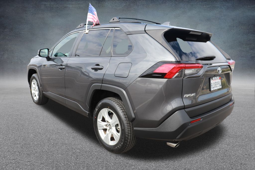 2019 Toyota RAV4 Premium XLE photo 4