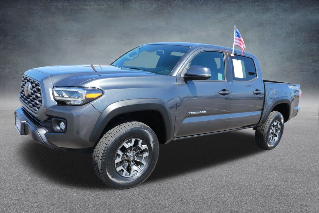 2023 Toyota Tacoma TRD V6 photo 3