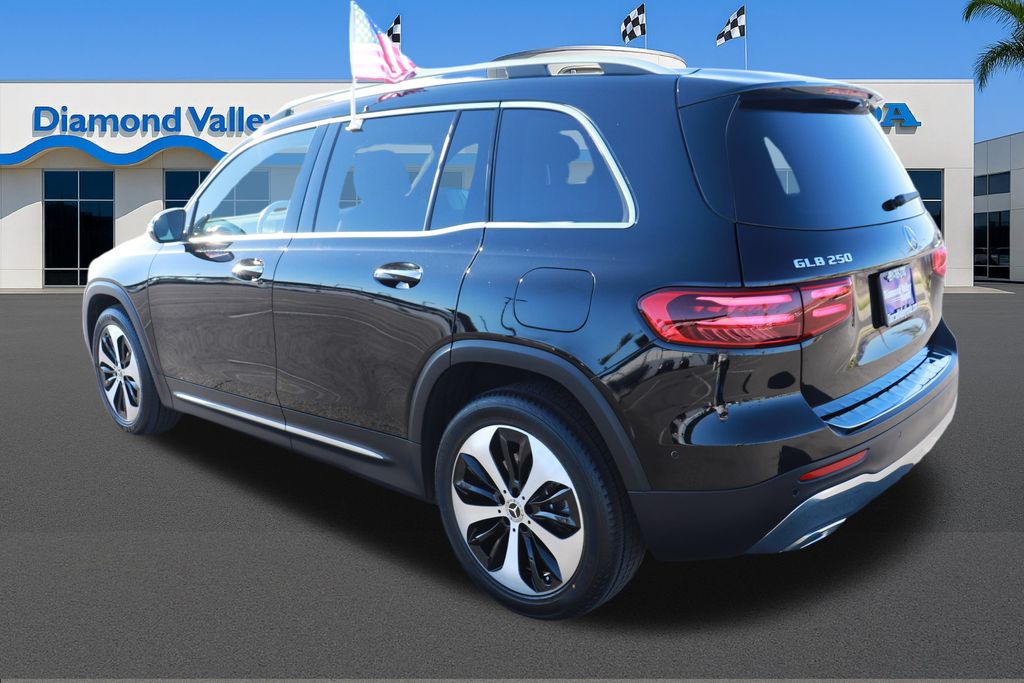 2024 Mercedes Benz GLB 250 photo 4
