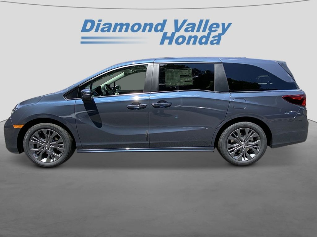 2026 Honda Odyssey Touring photo 3