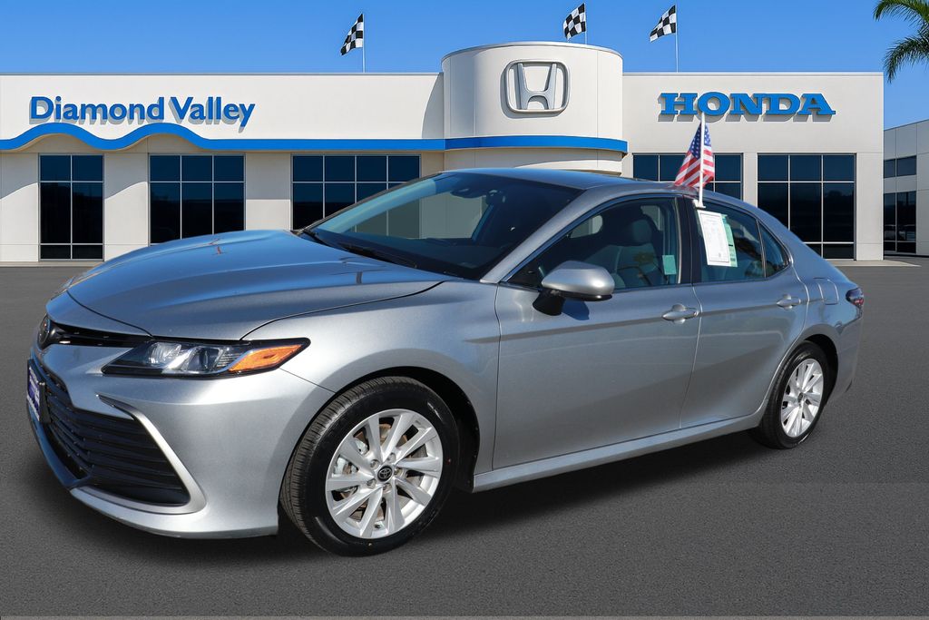 2024 Toyota Camry LE photo 3
