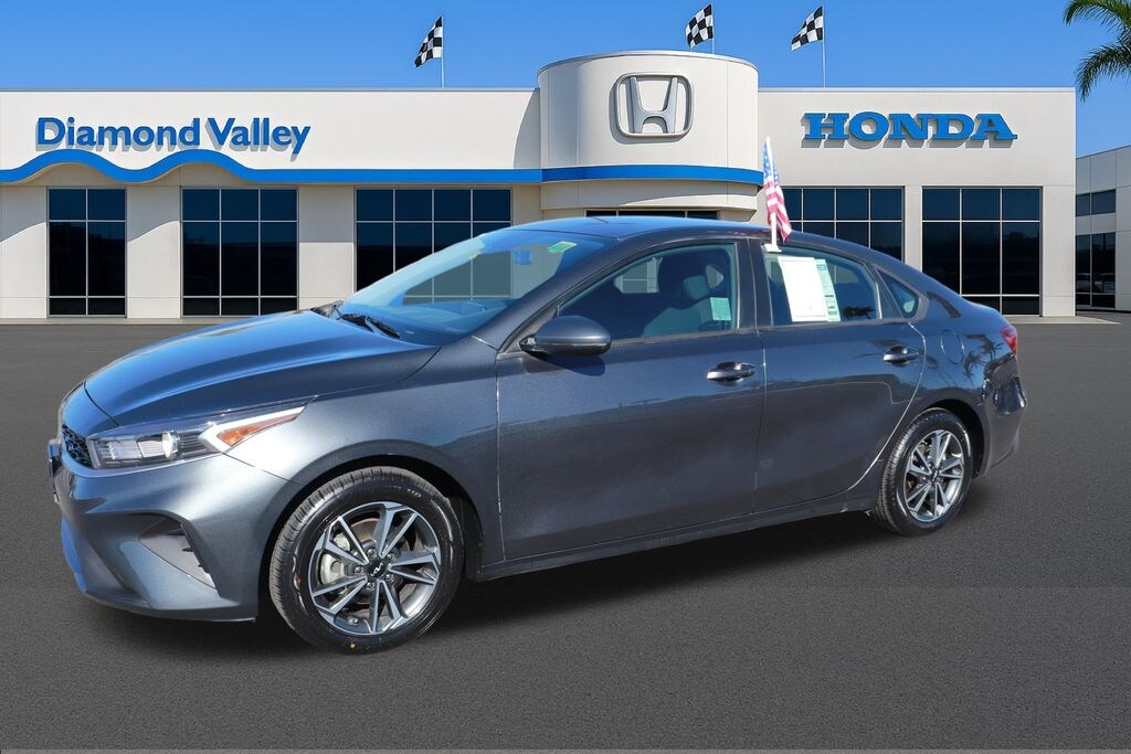 Used 2023 Kia Forte LXS Sedan