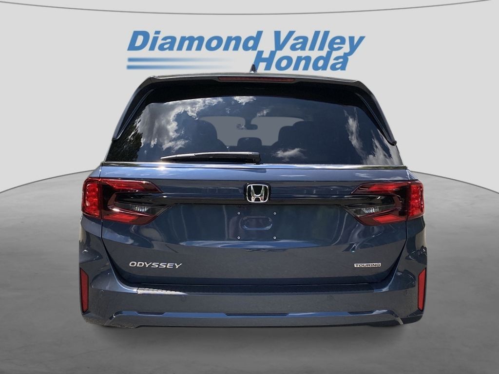 2026 Honda Odyssey Touring photo 2