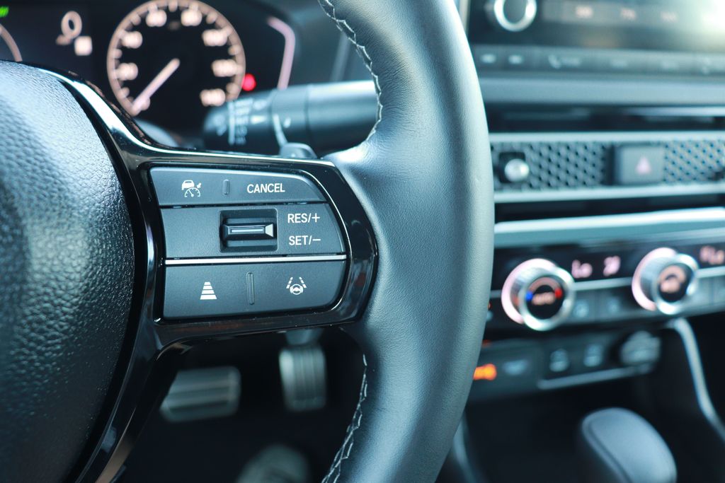 2025 Honda Civic Sport - Photo 22