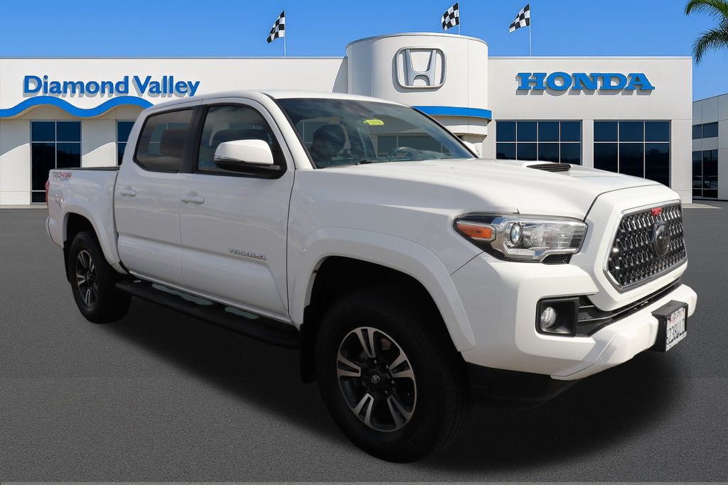 2018 Toyota Tacoma TRD Sport's photo
