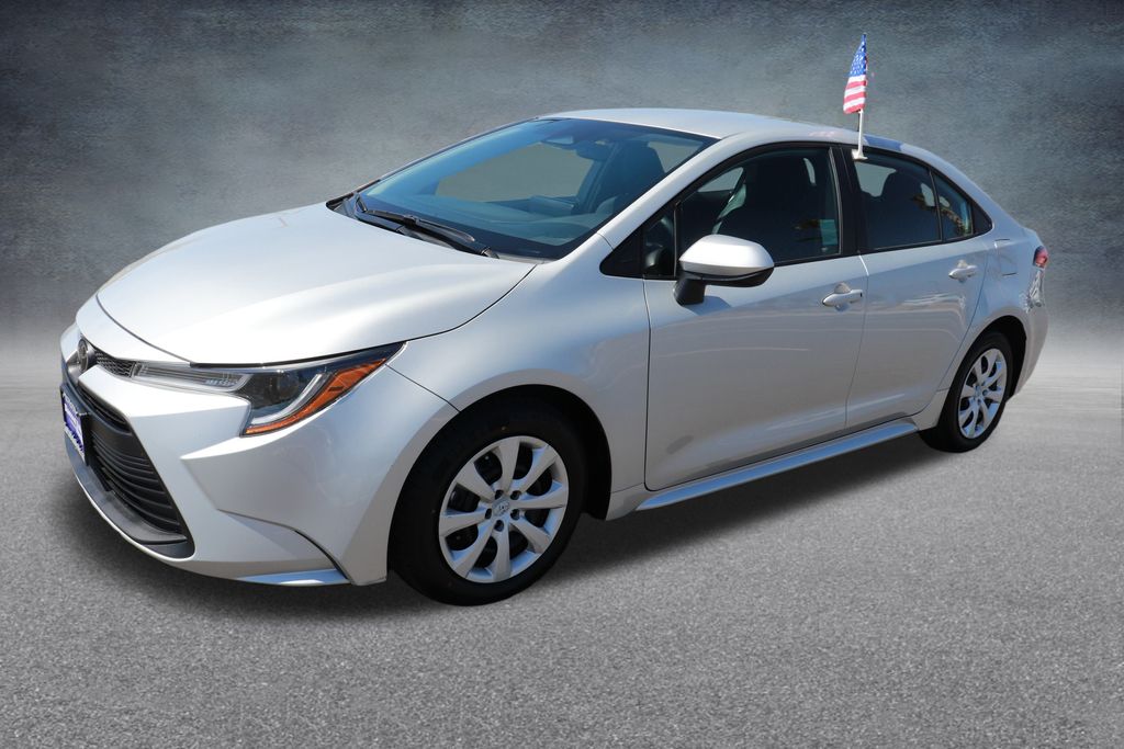2024 Toyota Corolla LE photo 3