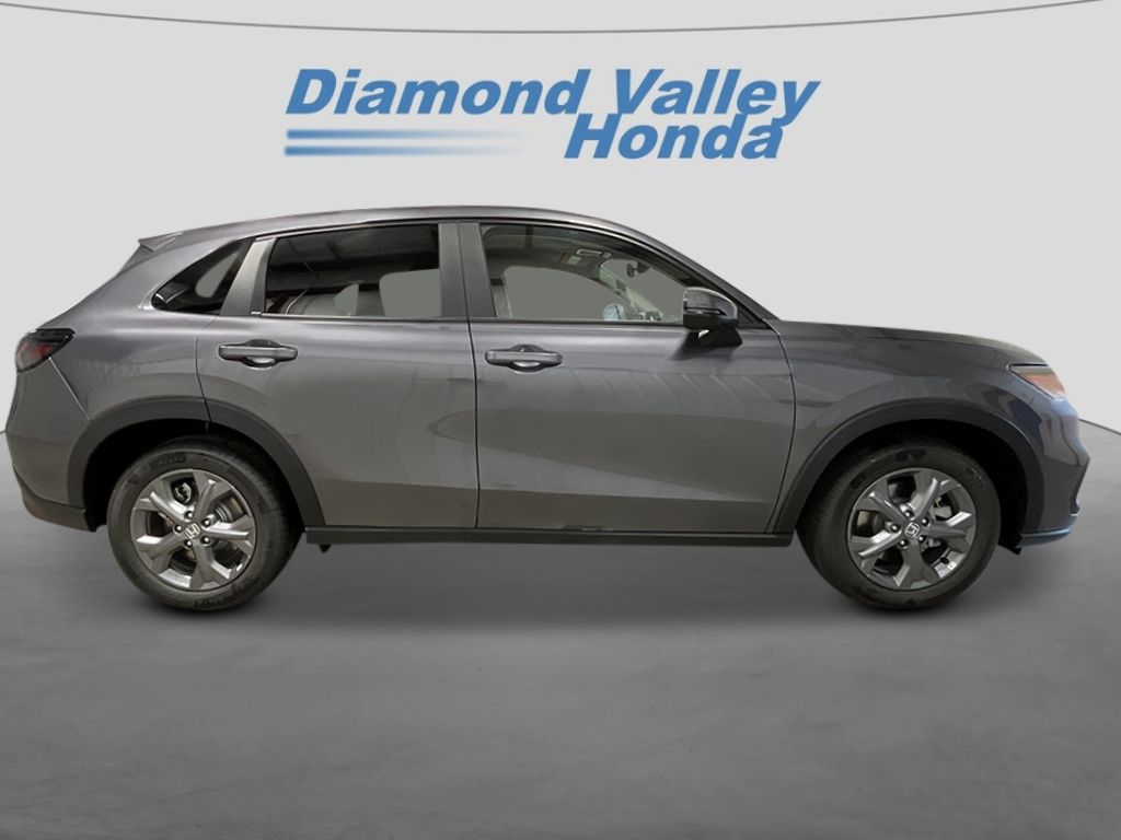2026 Honda HR-V LX photo 2