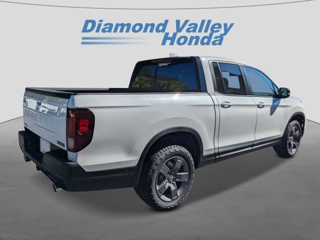 2025 Honda Ridgeline TrailSport photo 2