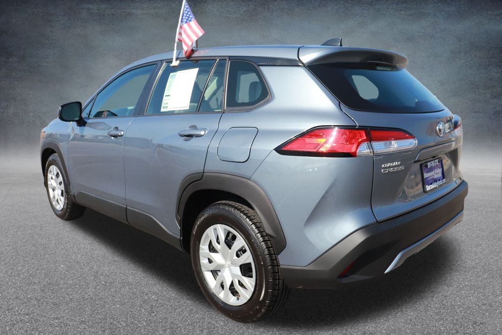 2023 Toyota Corolla Cross L photo 4