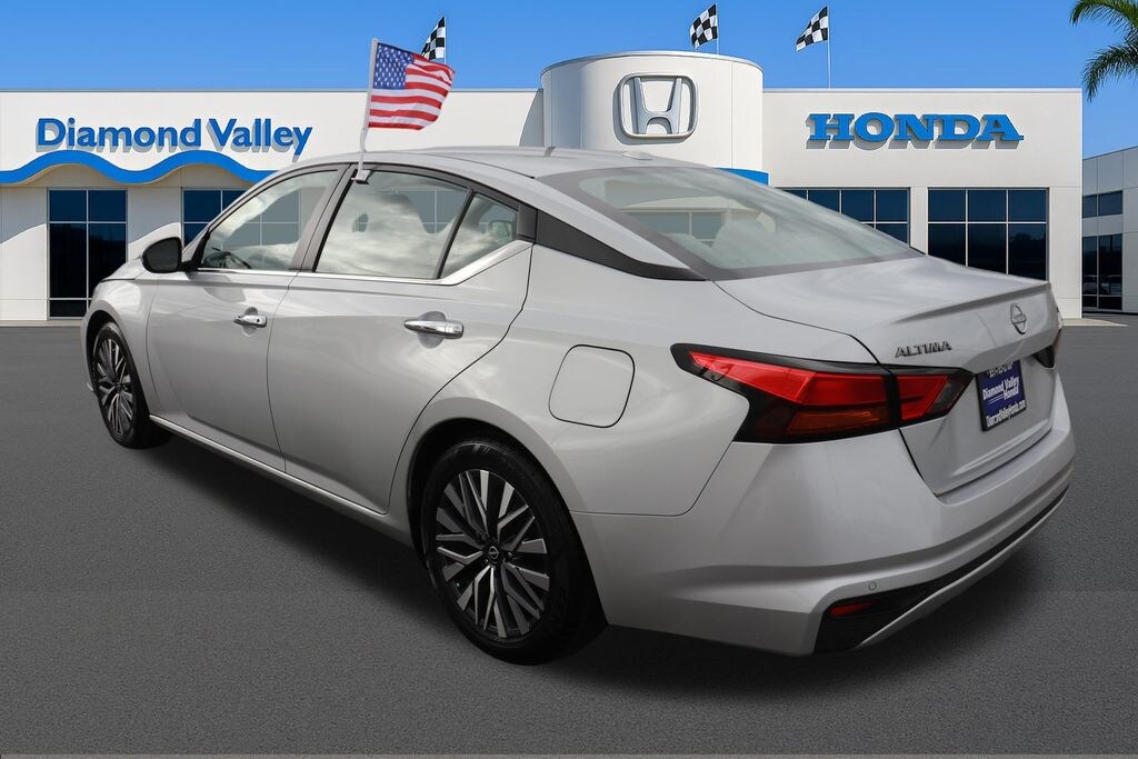 Used 2023 Nissan Altima 2.5 SV Sedan