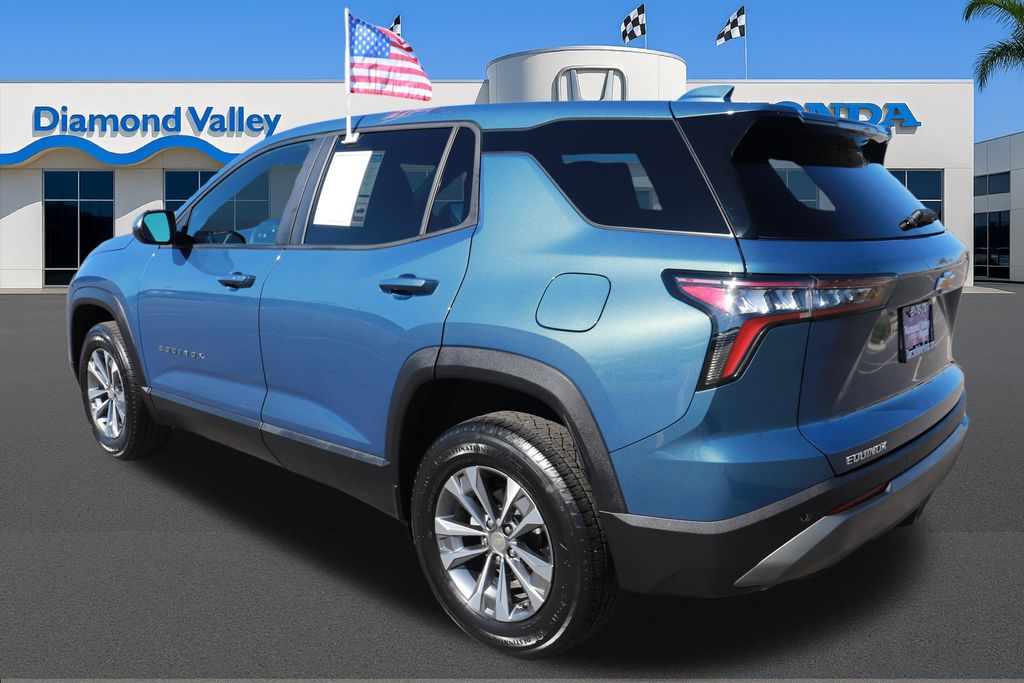 2025 Chevrolet Equinox LT photo 4