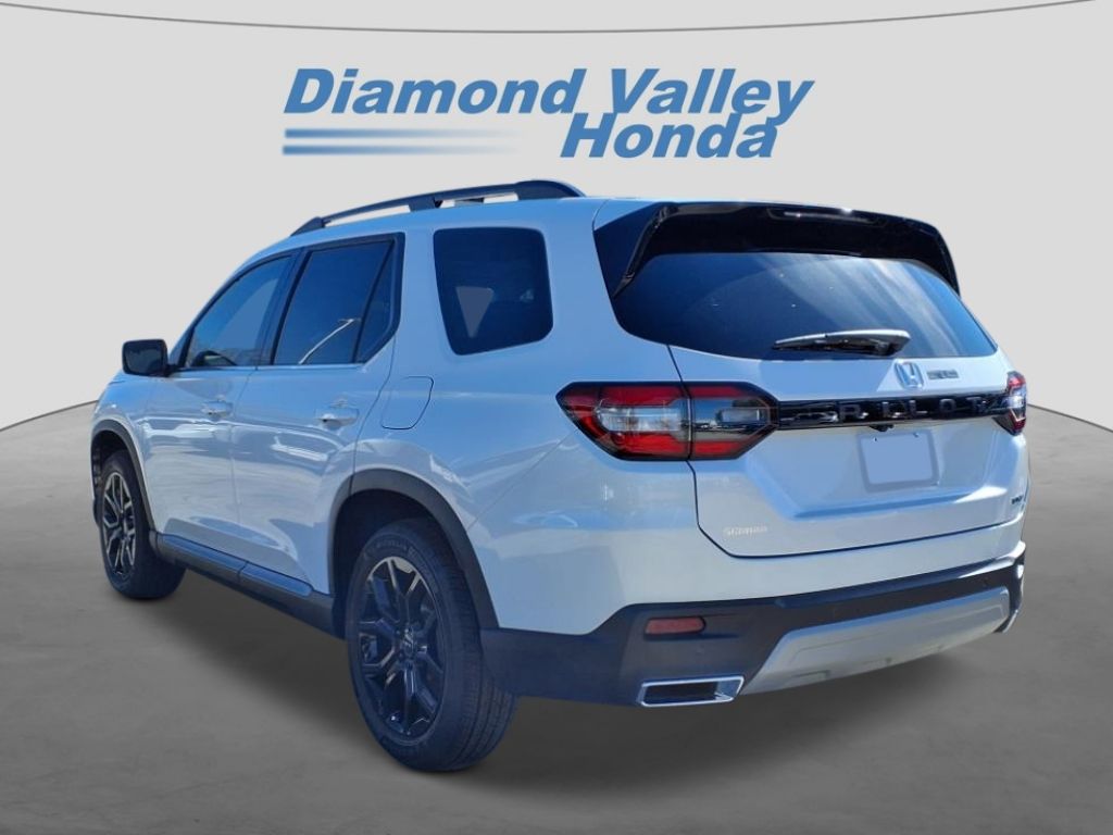 2025 Honda Pilot Touring photo 4
