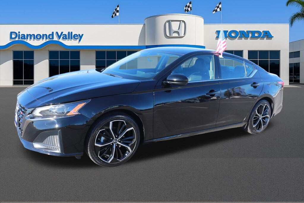 Used 2024 Nissan Altima 2.5 SR Sedan