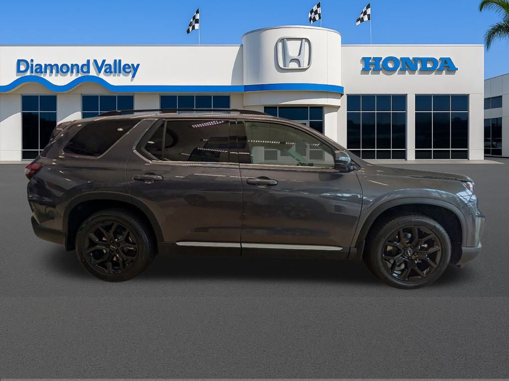 2025 Honda Pilot Touring photo 2