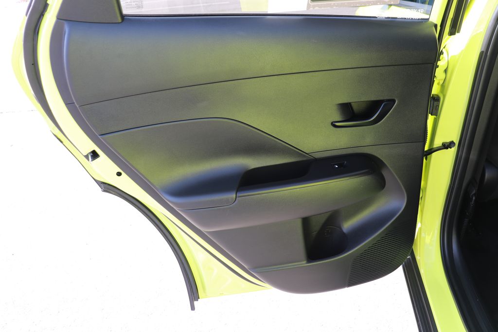 2025 Hyundai Kona SEL - Photo 11