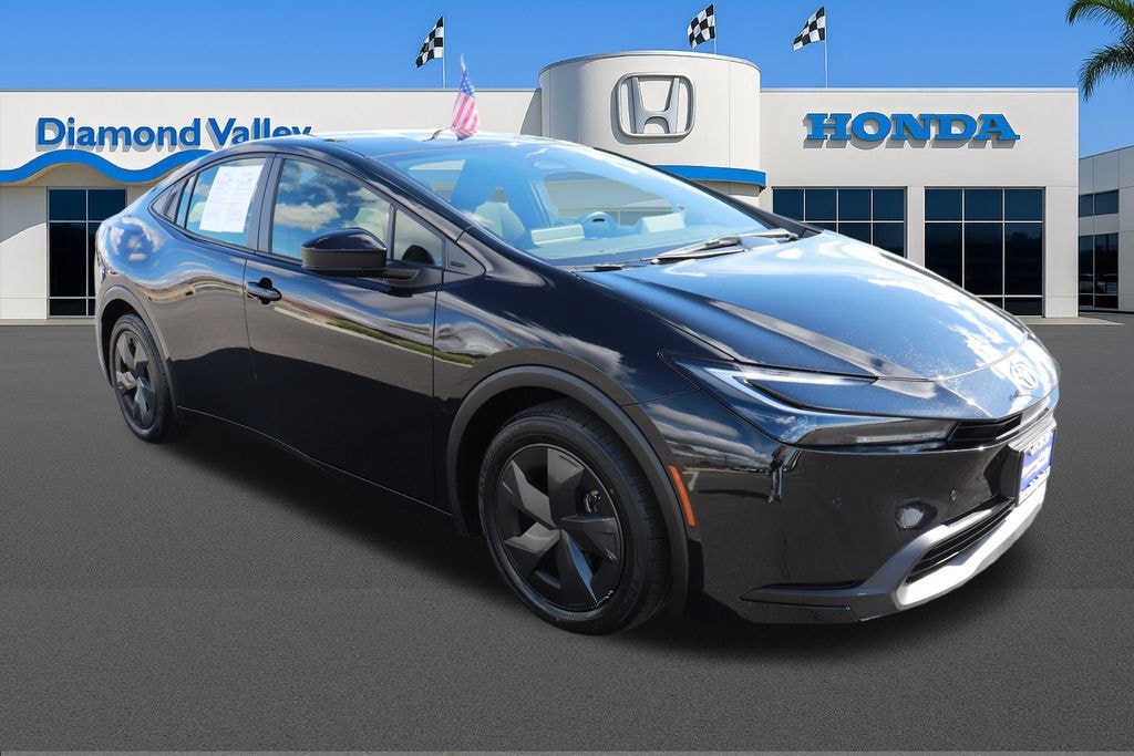 Used 2025 Toyota Prius LE Hatchback