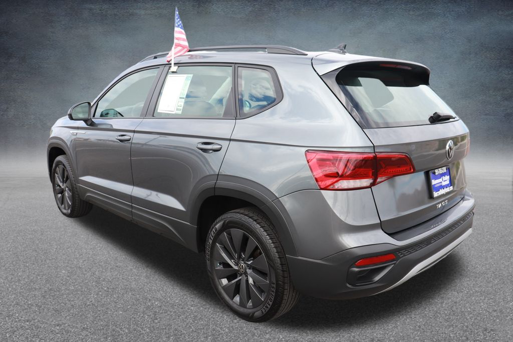 2024 Volkswagen Taos S photo 3