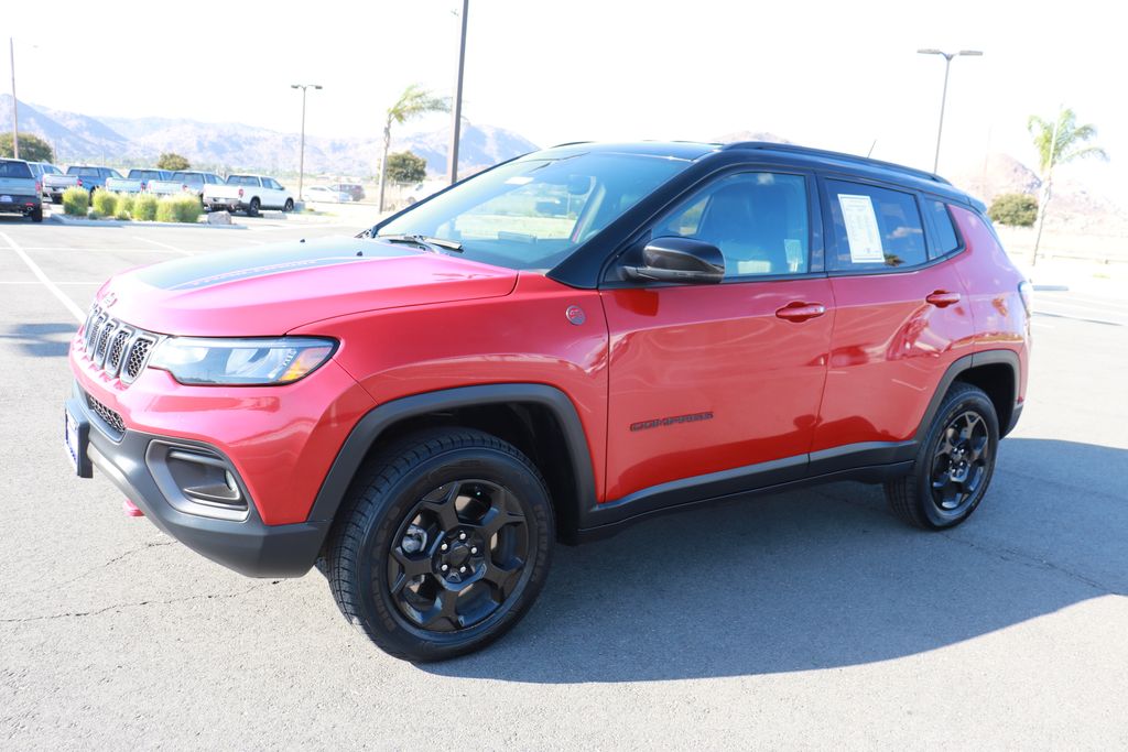 2023 Jeep Compass Trailhawk photo 2