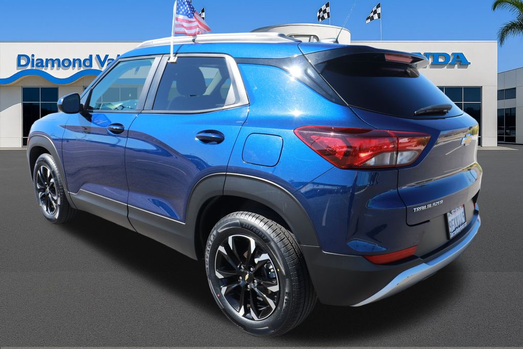 2023 Chevrolet Trailblazer LT photo 4