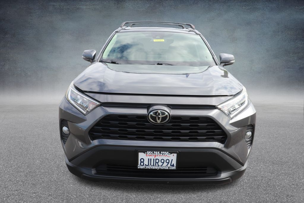 2019 Toyota RAV4 Premium XLE photo 2