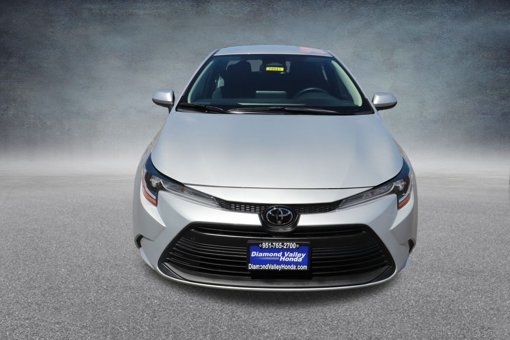 2024 Toyota Corolla LE photo 2