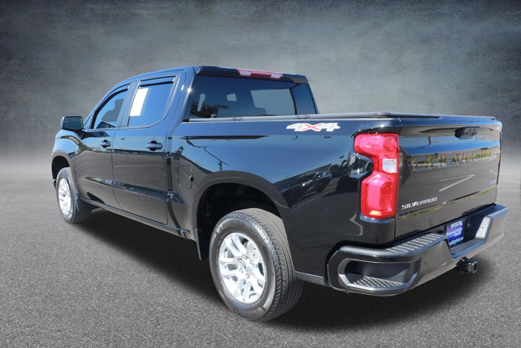 2023 Chevrolet Silverado 1500 RST photo 3