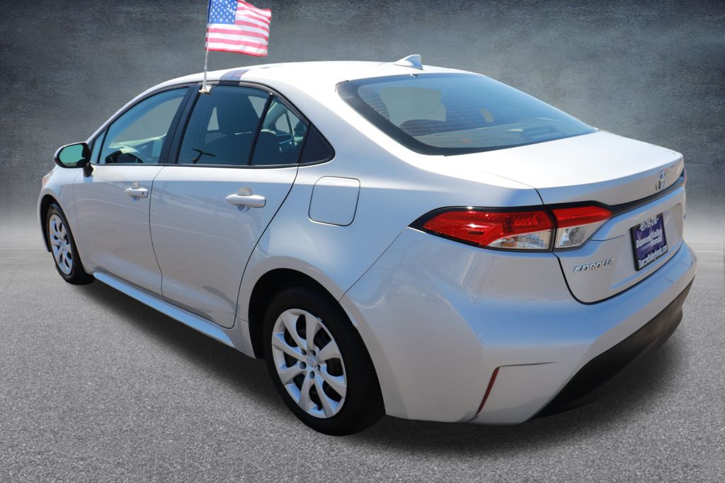 2024 Toyota Corolla LE photo 4