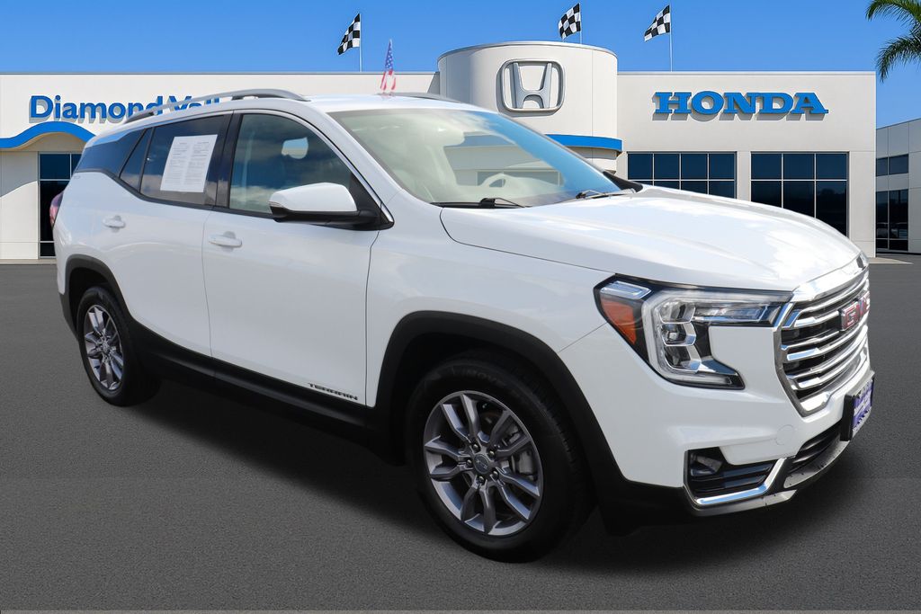 2023 GMC Terrain SLT's photo