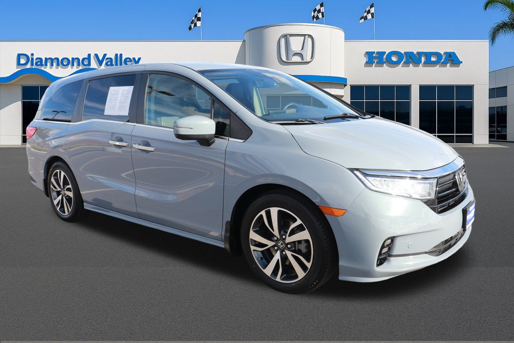 2023 Honda Odyssey Touring's photo