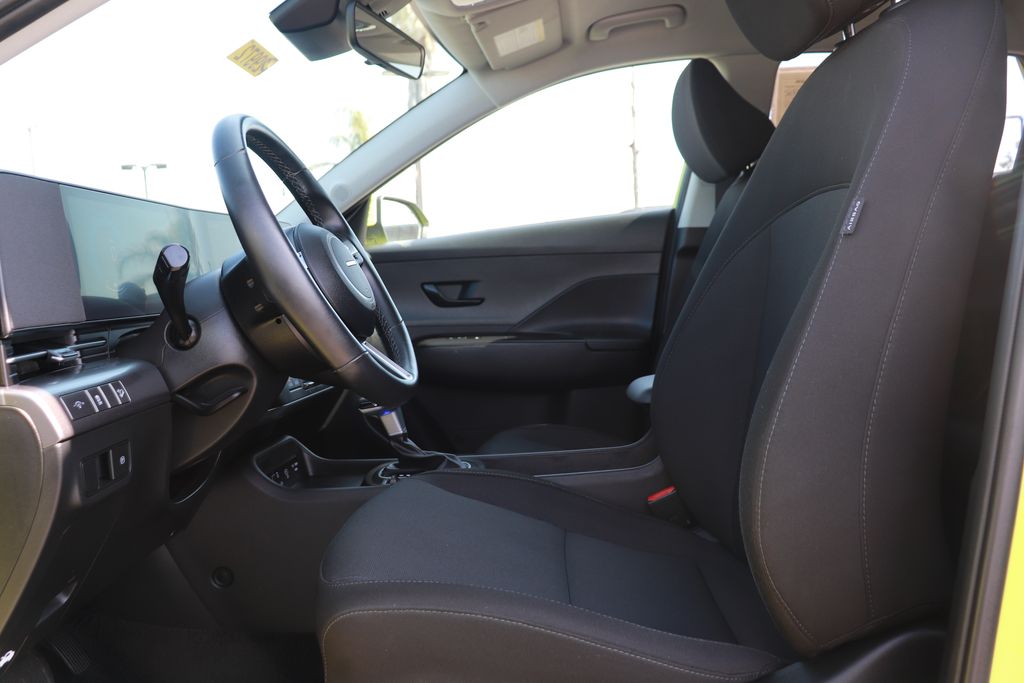 2025 Hyundai Kona SEL - Photo 10