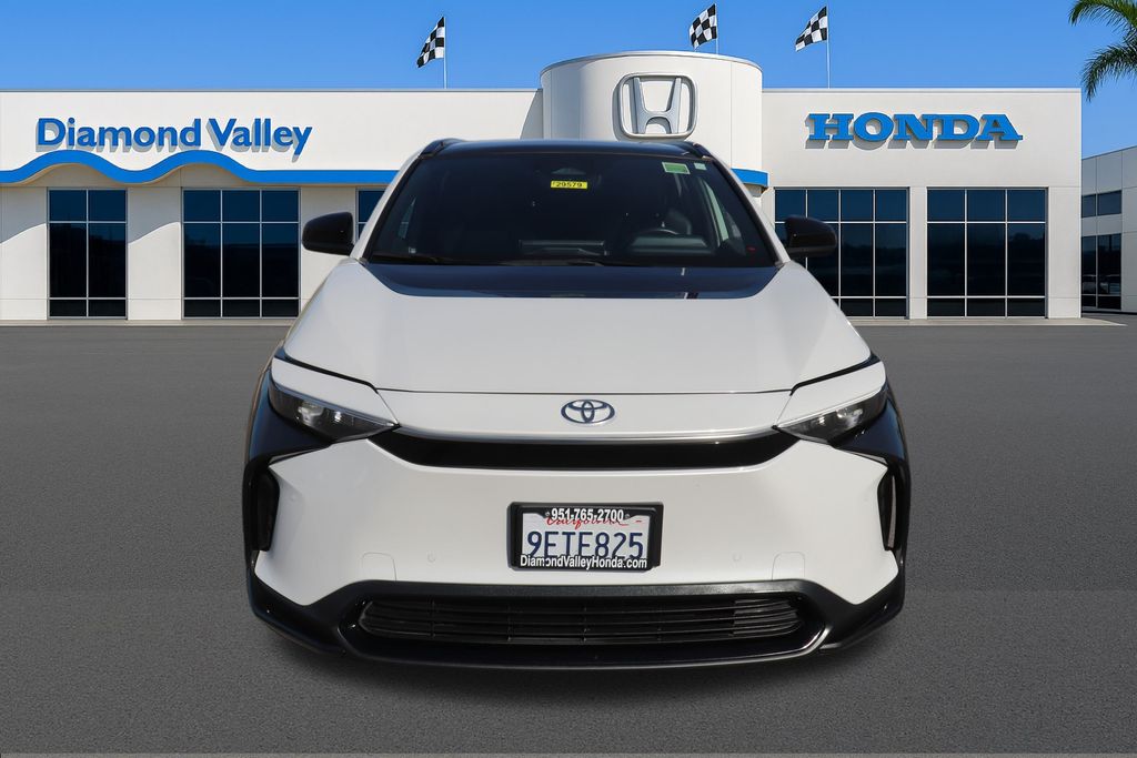 2023 Toyota bZ4X XLE photo 2