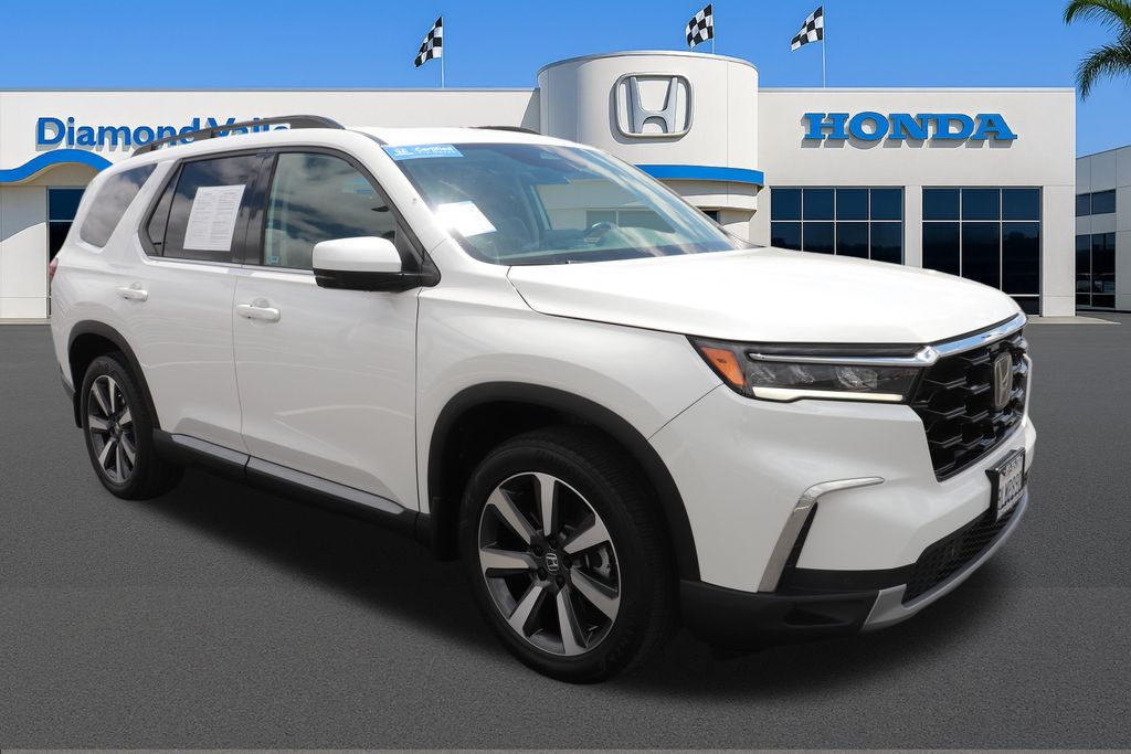 2024 Honda Pilot Touring AWD's photo