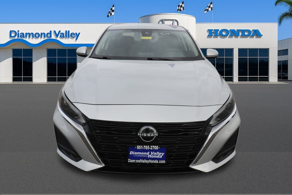 Used 2023 Nissan Altima 2.5 SV Sedan