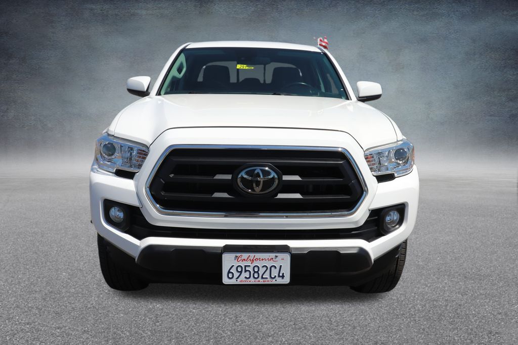 2021 Toyota Tacoma SR5 photo 2