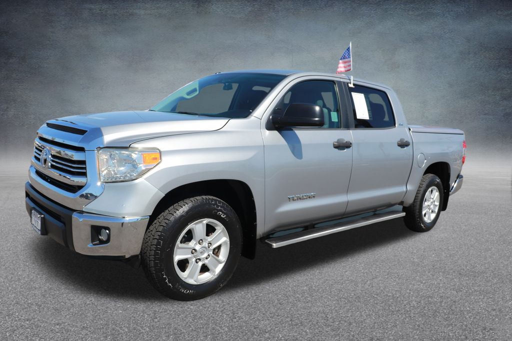 2017 Toyota Tundra SR5 photo 3