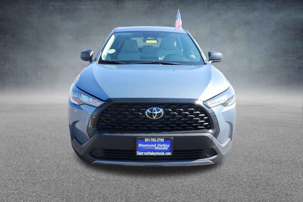 2023 Toyota Corolla Cross L photo 2