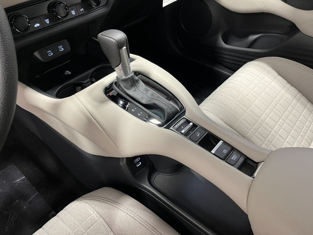 2026 Honda HR-V LX - Photo 15